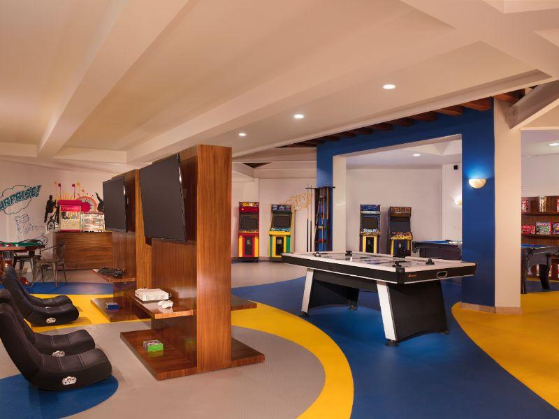 Adventure Friends®  Krystal Grand® Nuevo Vallarta Adventure Friends®  Krystal Grand® Nuevo Vallarta