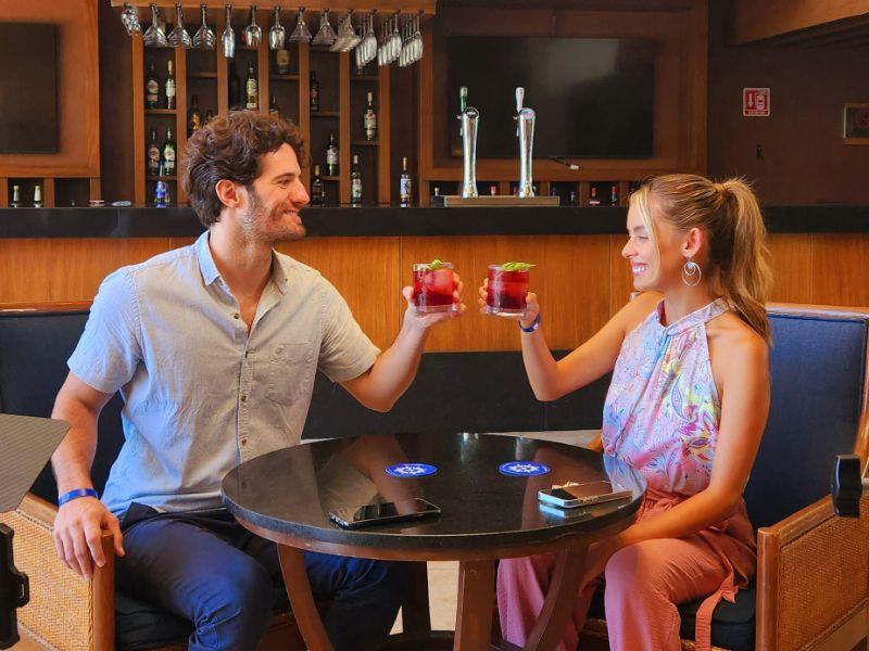 Refrescante bienvenida  Krystal Grand® Nuevo Vallarta Refrescante bienvenida  Krystal Grand® Nuevo Vallarta