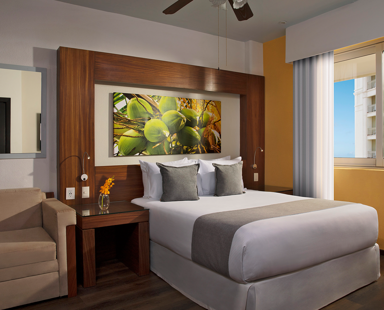 Habitación Estándar Cama Queen Krystal Grand® Nuevo Vallarta Habitación Estándar Cama Queen Krystal Grand® Nuevo Vallarta